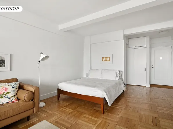 120 Central Park South image 4 of 7