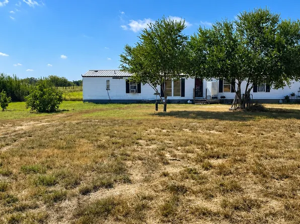 4410 County Road 334, Stockdale, TX 78160