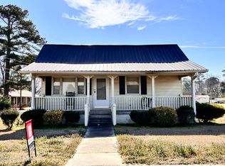 912 College St, Clinton, NC 28328