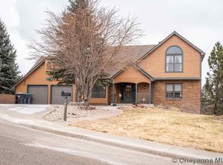 900 Hemlock Ave, Cheyenne, WY 82009