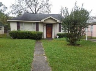 903 Googe St, Savannah, GA 31415