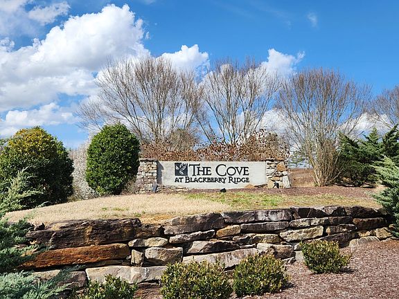 2nd image of 723 Twin Lakes Dr Lot 85