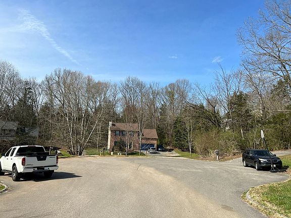 5th image of 1423 W Woodshire Dr