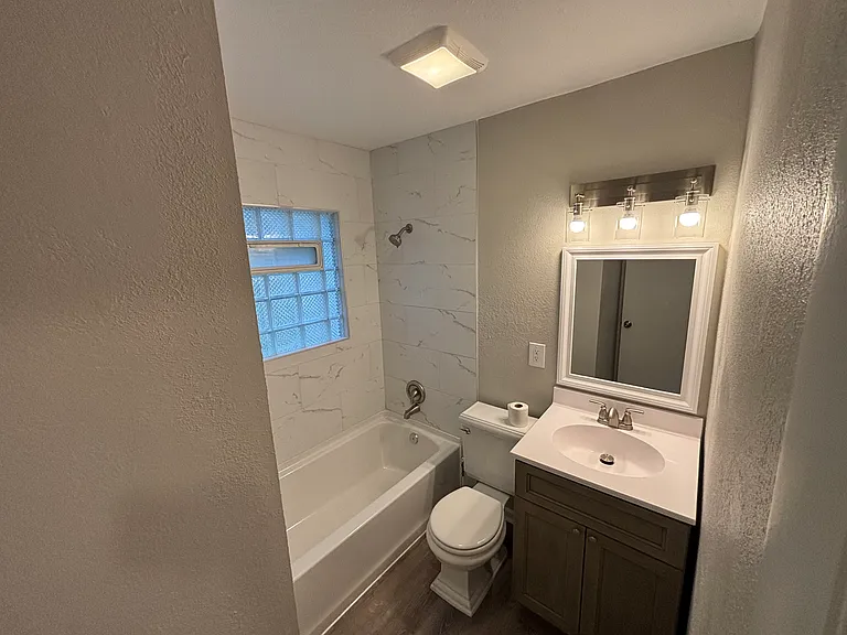 6906 W Oklahoma Ave — Photo 9