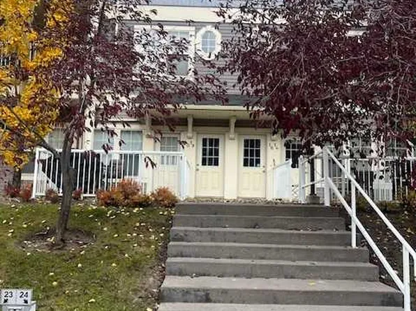 18 W Auburn Bay Cmn SE, Calgary, AB T3M 0M3