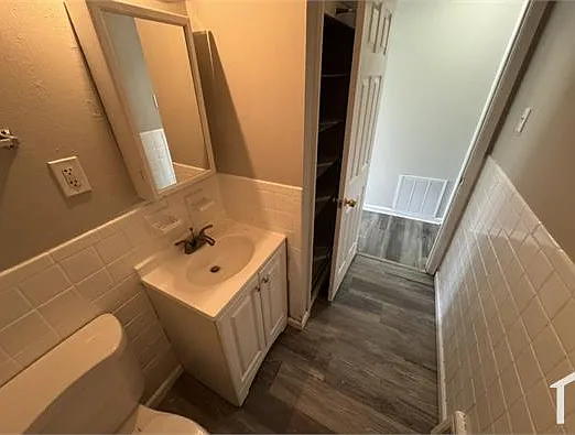 9840 Medford Dr — Photo 9