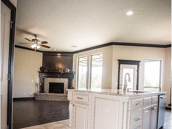 3rd image of 2245 W Mickey Dr