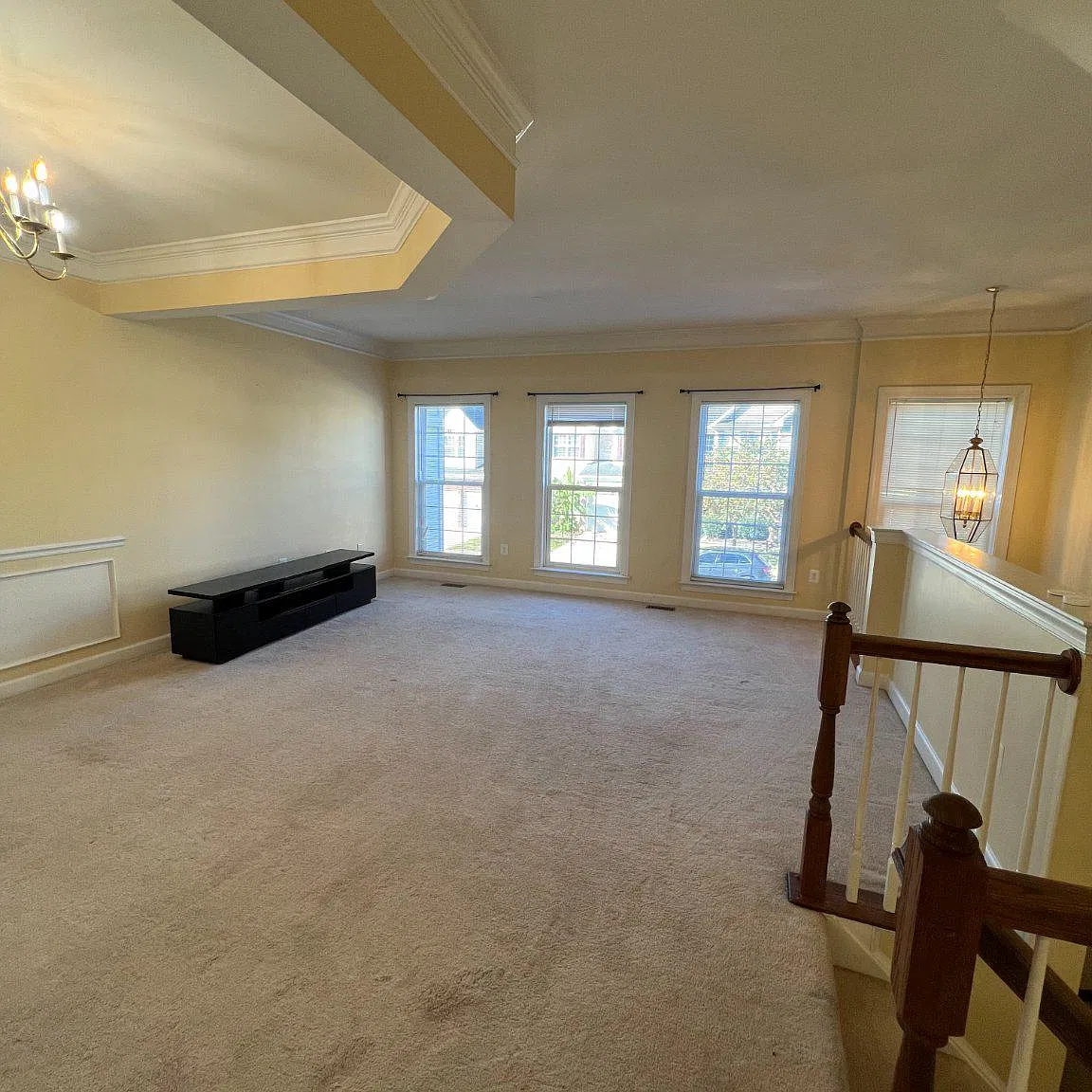3 bed, 3.5 bath, 2595 sqft, $3,200 — Photo 2