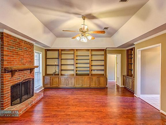 4th image of 118 Wood Vale Dr