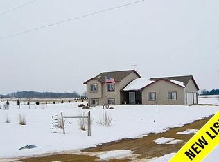14119 350th St, Lindstrom, MN 55045