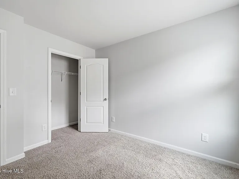 821 Conductor Ct — Photo 31