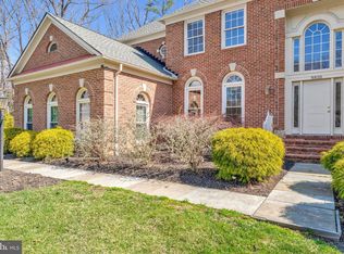 9810 Portside Dr, Burke, VA 22015