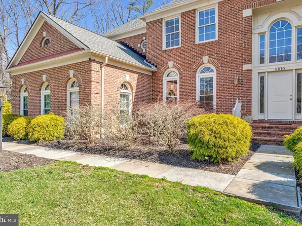 9810 Portside Dr, Burke, VA 22015