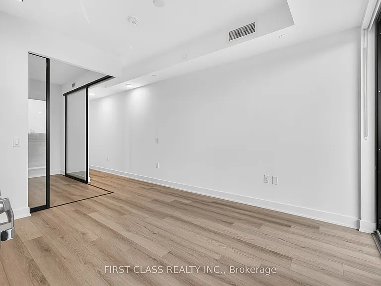 758 Dovercourt Rd #612 — Photo 10
