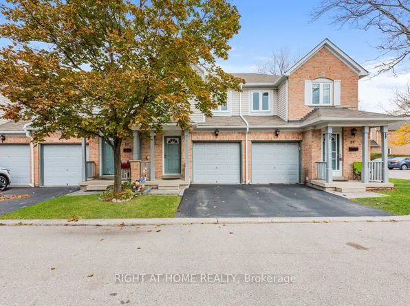 5958 Greensboro Dr S #83, Mississauga, ON L5M 5Z9