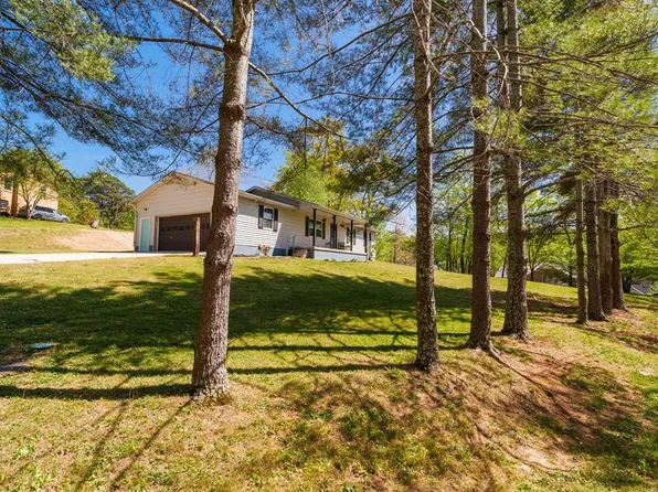 2209 Cliff Ln, Cookeville, TN 38501