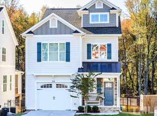 212 Log Pond Ct, Apex, NC 27502