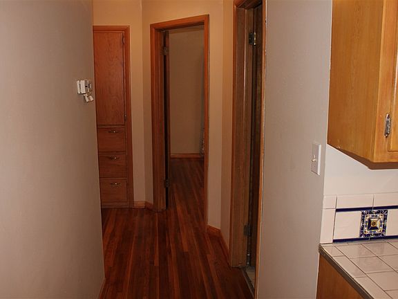 4th image of 815 Columbus Ave