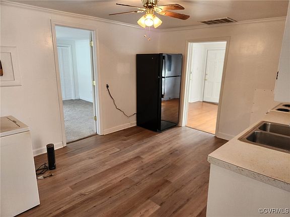 4th image of 3980 Cedar Plains Rd