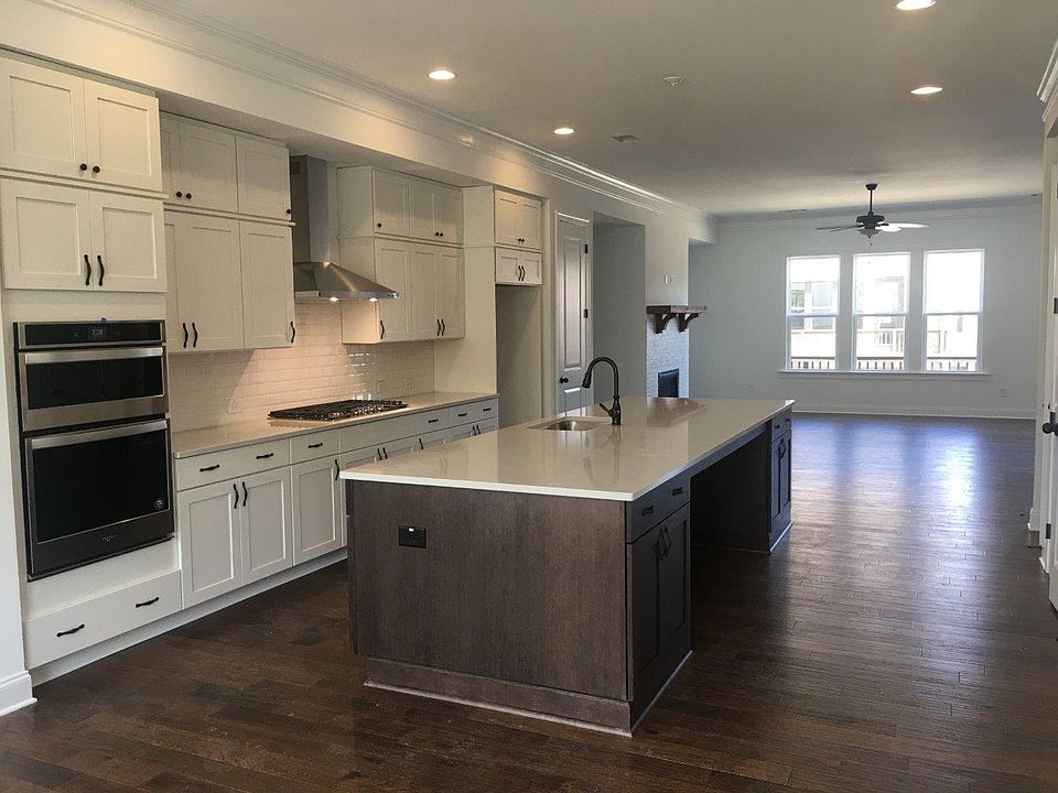 1st image of 1606 Aldworth Pl SE