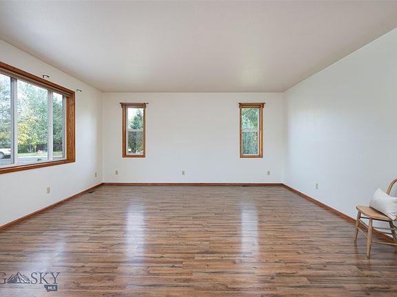 4th image of 11 S Sweetgrass Ave