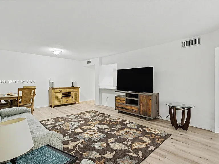 1410 Sheridan St #12I — Photo 11