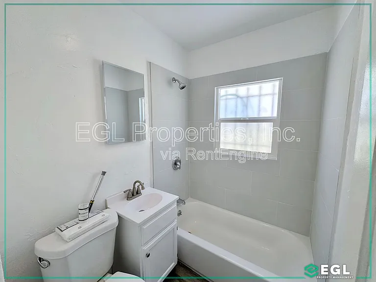3039 S Bronson Ave — Photo 8
