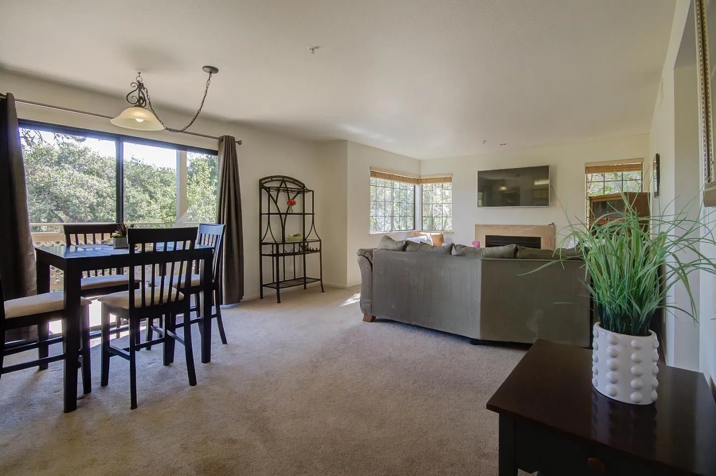 130 Quail Run Ct photo 1