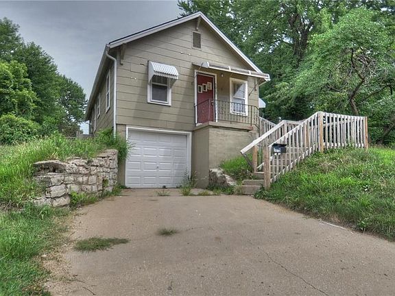 3rd image of 3013 S Sterling Ave