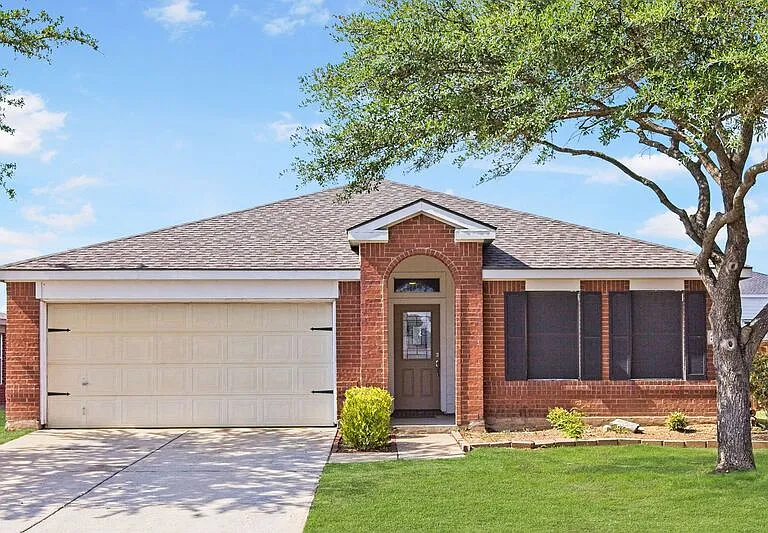 2309 Mallard Dr — Photo 1