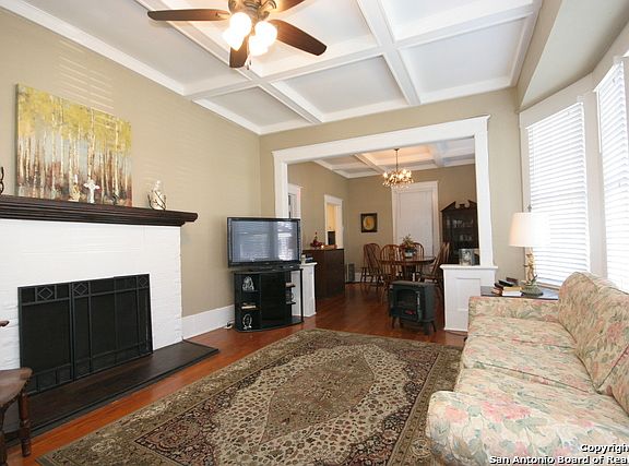 3rd image of 134 Weymouth St