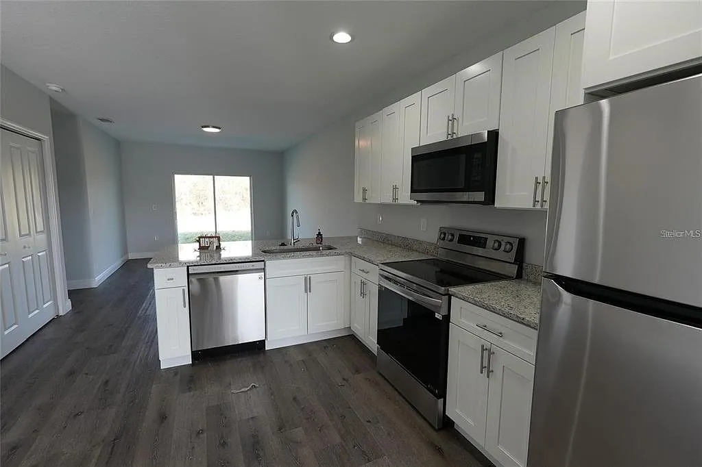 3 bed, 2.0 bath, 1265 sqft, $1,750 — Photo 2
