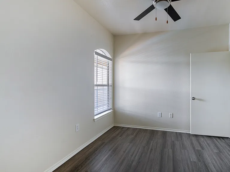 The Lodge at Lost Pines Apartments — Photo 44