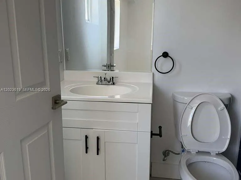 147 NW 59th St #304 — Photo 27