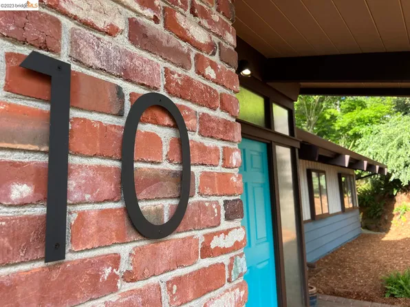10 Holyrood Mnr, Oakland, CA 94611