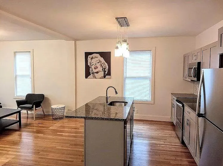 41 Saint John Ave — Photo 6