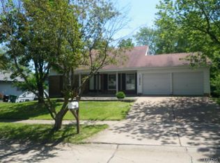 12884 Vista Ridge Ln, Saint Louis, MO 63138