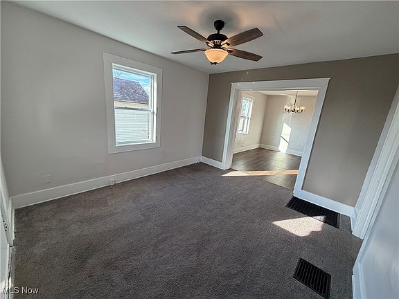 5th image of 1209 Eastman St