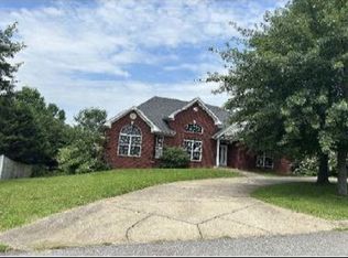 1046 Kacie Dr, Pleasant View, TN 37146