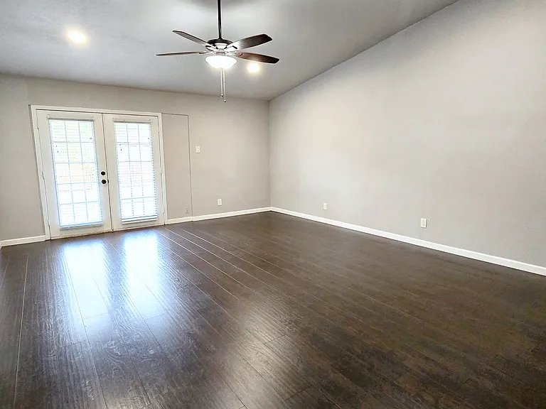 2813 Ripplewood Dr — Photo 6