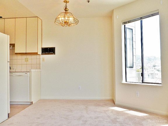 4th image of 1535 Taraval St APT 402