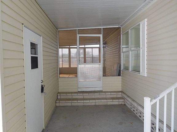 3rd image of 408 Seawane Cir