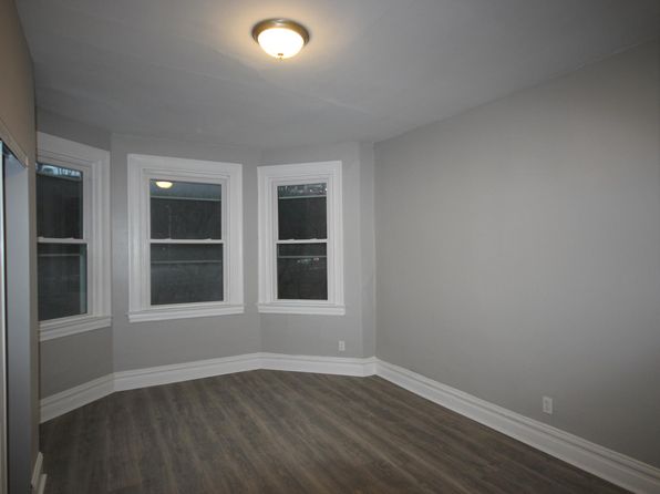 2841 Centre Ave #10