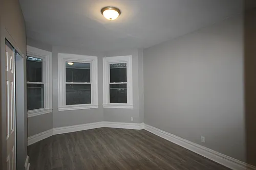 2841 Centre Ave #10 Photo 1