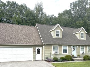 46 Clubhouse Ln #9, Auburn, ME 04210