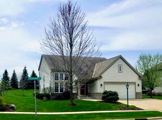 630 Cherrywood Dr, Waterford, WI 53185