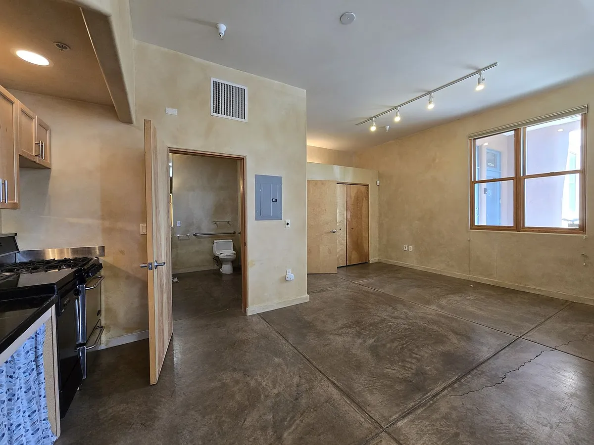 Building Photo - 1012 Marquez Pl #307A