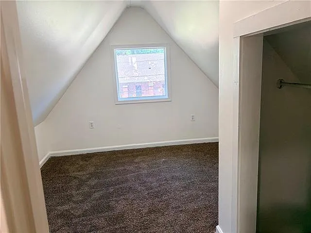 410 E Park Ave — Photo 15
