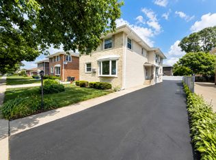 4425 Prairie Ave #C, Brookfield, IL 60513