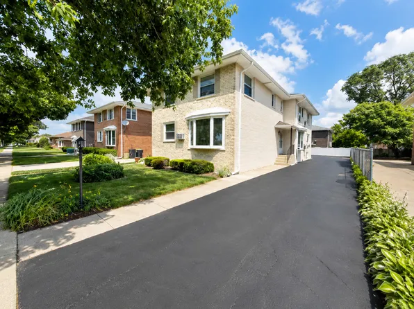 4425 Prairie Ave #C, Brookfield, IL 60513